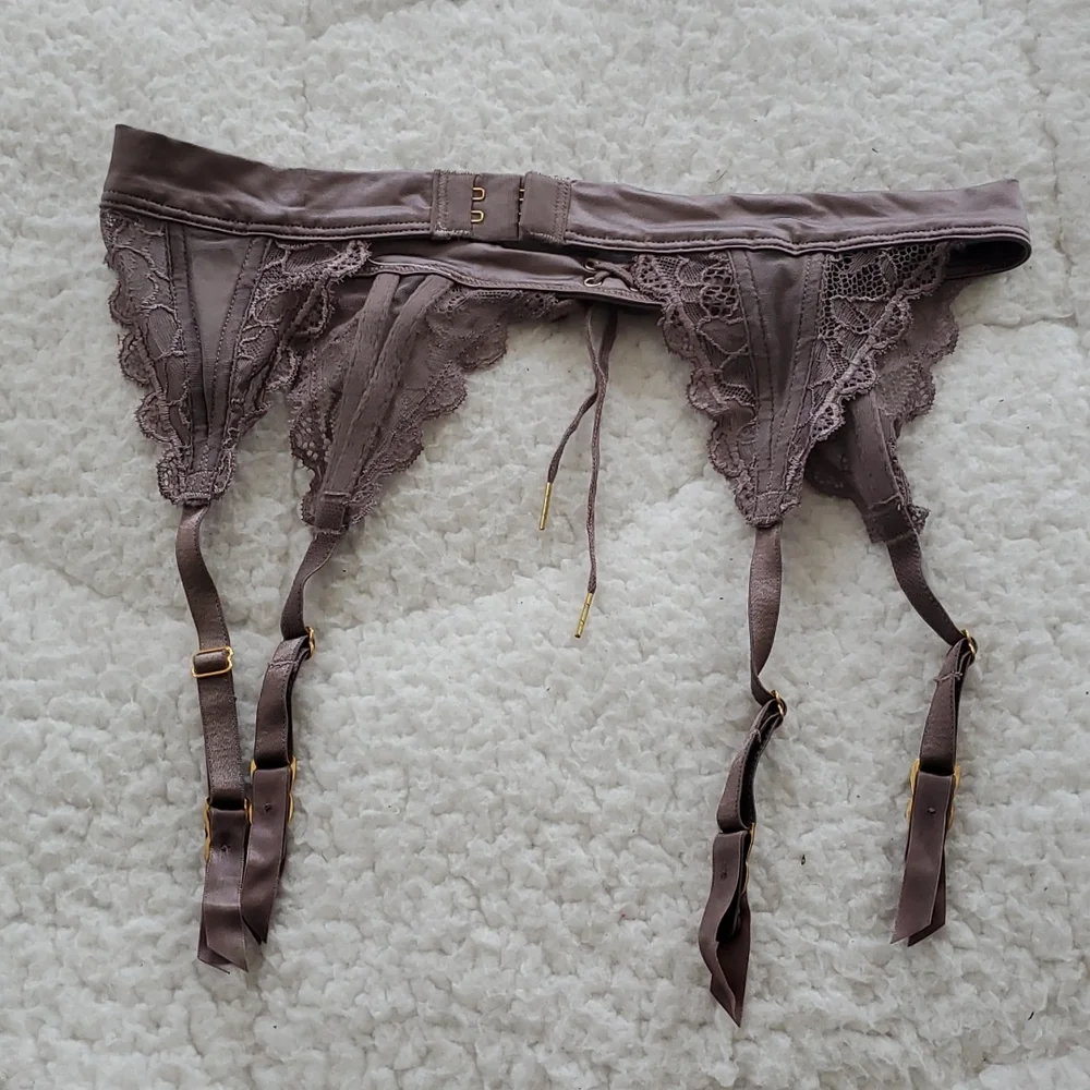 Victoria's Secret Pastel Garter Belt Bundle - Picture 7 of 16